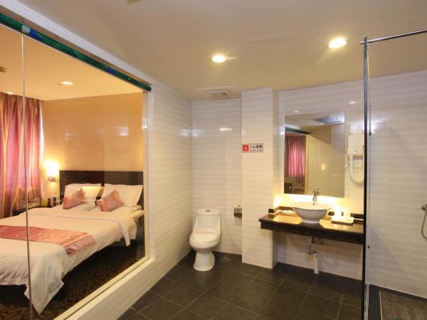 Xin Hua Hotel Guangzhou : photo 3 de la chambre chambre double deluxe - vue sur rivière