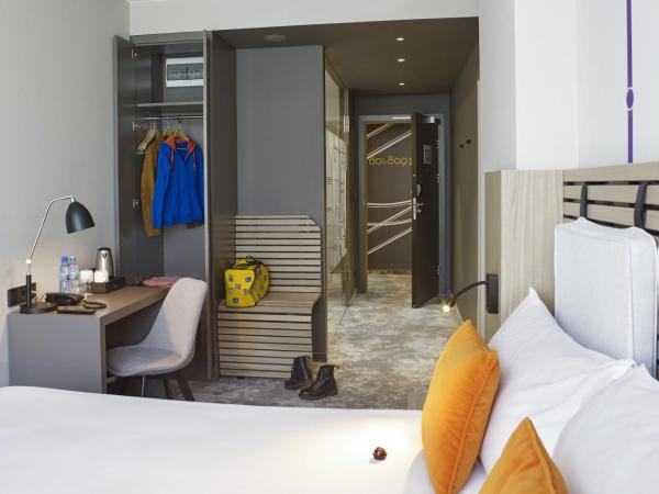 ibis Styles Warszawa City : photo 2 de la chambre chambre standard lit queen-size