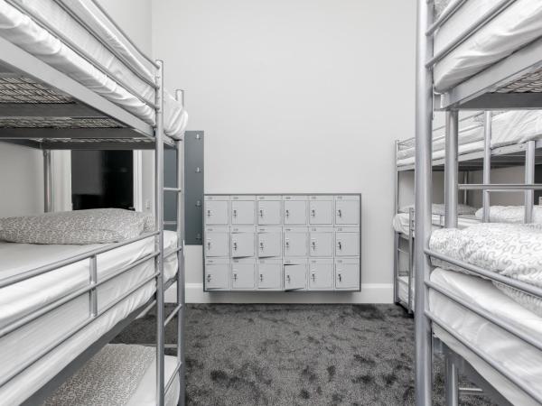 West End Hotel : photo 6 de la chambre lit dans un dortoir mixte de 18 lits 