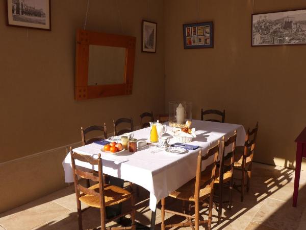 Les Trois Oliviers : photo 8 de la chambre chambre double deluxe avec douche