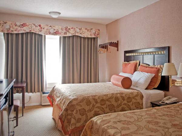 Harborview Inn & Suites-Convention Center-Airport-Gaslamp-Seaworld-Zoo-Balboa Park : photo 1 de la chambre chambre avec 2 grands lits queen-size 