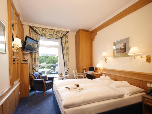 Ringhotel Seehof : photo 3 de la chambre chambre double confort avec balcon - vue sur lac