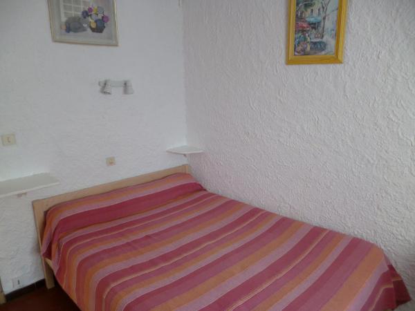 Hôtel le Calypso : photo 6 de la chambre chambre double avec toilettes communes