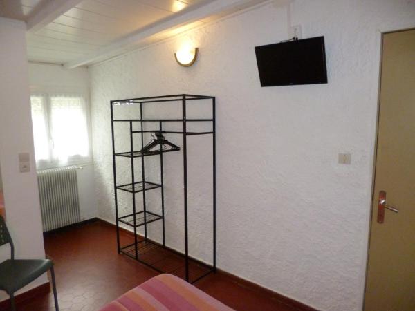 Hôtel le Calypso : photo 4 de la chambre chambre double avec toilettes communes