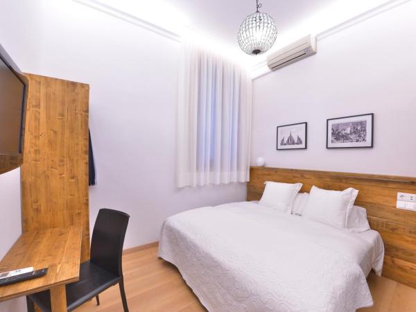 Hostal Girona : photo 7 de la chambre chambre double ou lits jumeaux standard