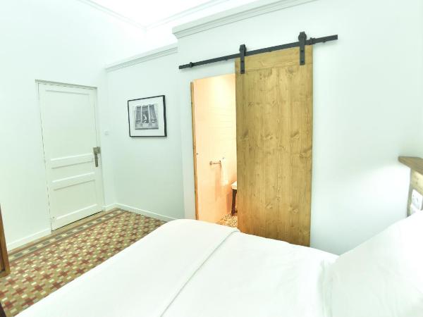 Hostal Girona : photo 8 de la chambre chambre double ou lits jumeaux standard