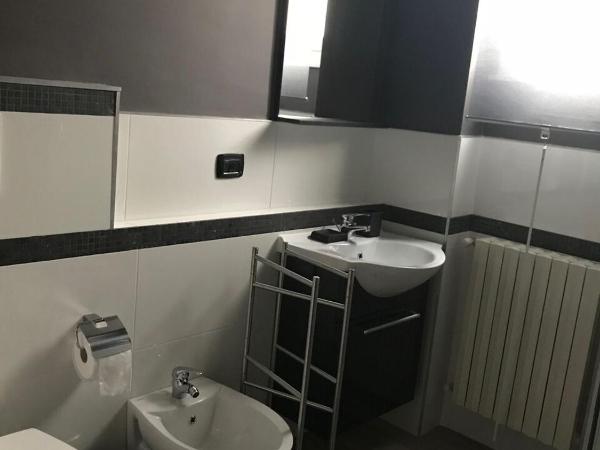 Raya 28 : photo 7 de la chambre chambre quadruple avec salle de bains privative