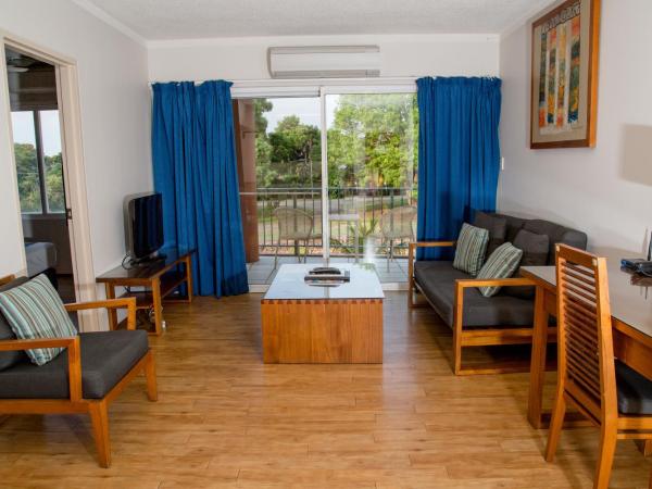 Cullen Bay Resorts : photo 2 de la chambre standard one bedroom apartment includes free parking & wifi
