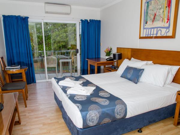 Cullen Bay Resorts : photo 1 de la chambre standard hotel room includes free parking & wifi