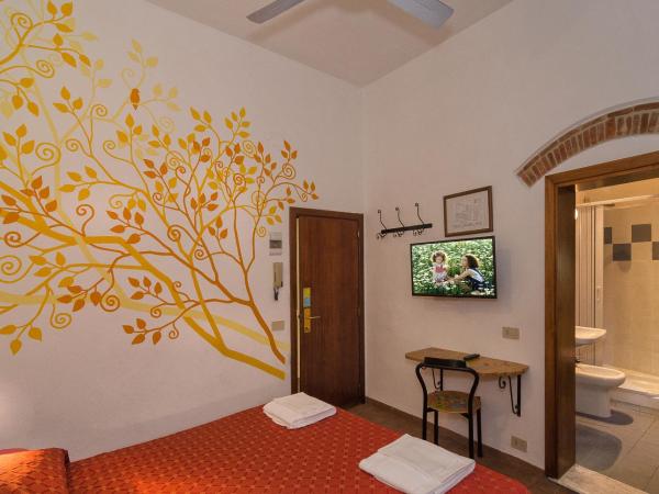 Helvetia Pisa Tower : photo 5 de la chambre chambre double ou lits jumeaux