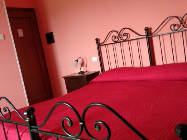 Agriturismo San Fedele : photo 1 de la chambre chambre double avec salle de bains privative