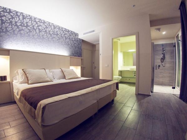 L'Hotel : photo 3 de la chambre chambre double ou lits jumeaux supérieure