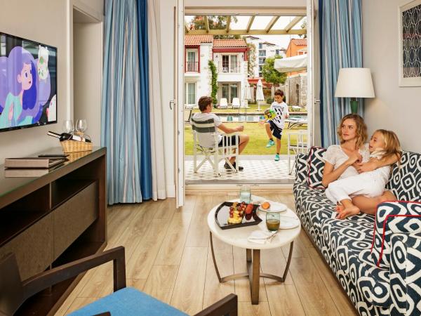 IC Hotels Santai Family Resort - Kids Concept : photo 2 de la chambre villa star avec accès direct à la piscine (4 adultes + 1 enfant)