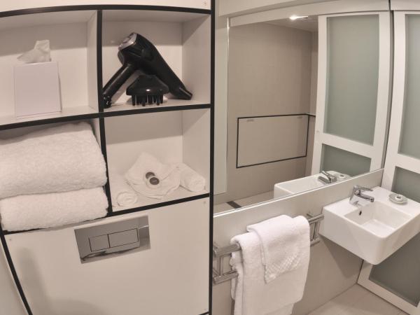 Salamanca Inn : photo 9 de la chambre standard king suite - accessible