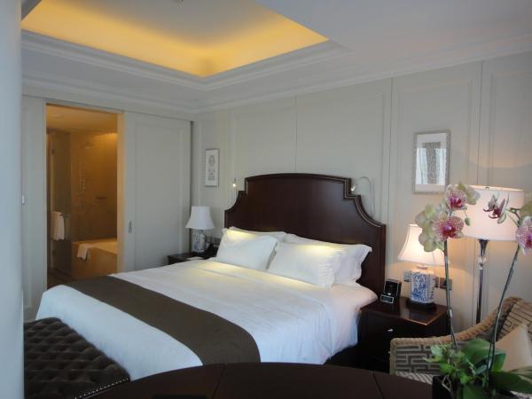 The Langham, Shenzhen : photo 1 de la chambre deluxe premier room -  king bed