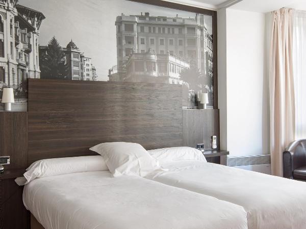 Hotel Yoldi : photo 2 de la chambre chambre lits jumeaux