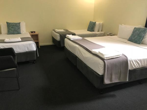 Miami Hotel Melbourne : photo 3 de la chambre chambre quadruple