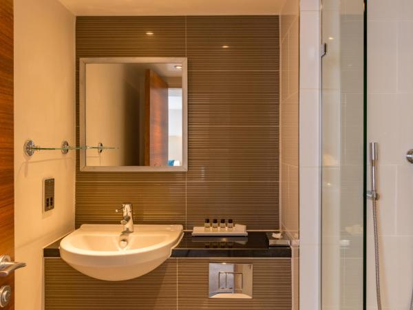 Thistle London Trafalgar Square : photo 1 de la chambre chambre lit king-size deluxe