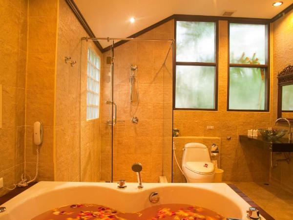 Khaolak Palm Beach Resort : photo 6 de la chambre villa de luxe avec bain à remous