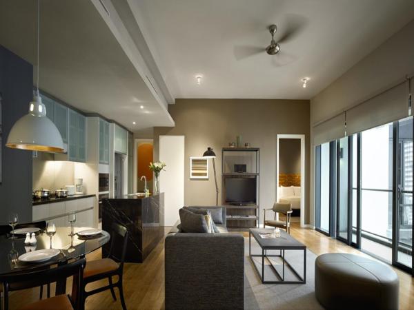 E&O Residences Kuala Lumpur : photo 1 de la chambre hébergement 2 chambres lit king-size et lit queen-size