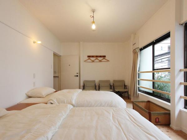 2no HOME & PARK : photo 5 de la chambre chambre triple - réservée aux femmes