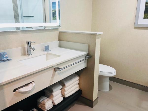 Wingate by Wyndham Kamloops : photo 3 de la chambre studio avec 2 lits queen-size - non-fumeurs 