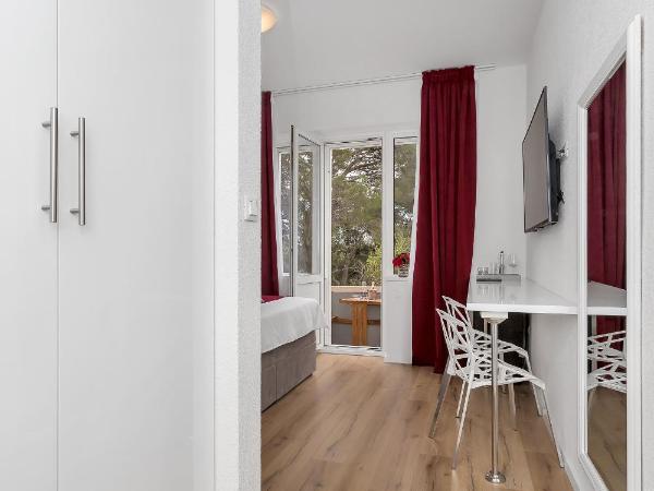 Luxury Rooms Paradise Garden : photo 8 de la chambre chambre double de luxe avec balcon - vue sur mer 