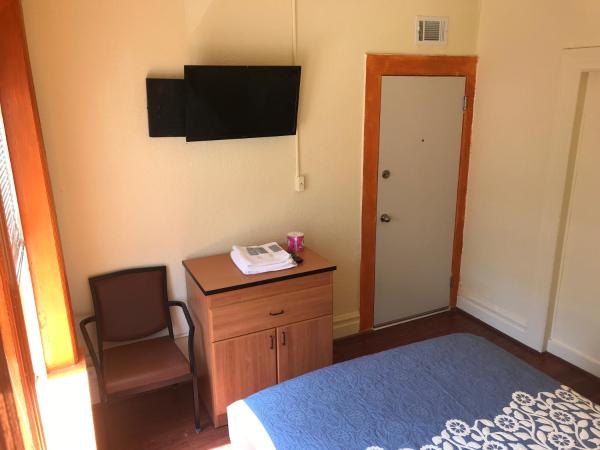 Boston Hotel : photo 4 de la chambre chambre standard avec salle de bains commune