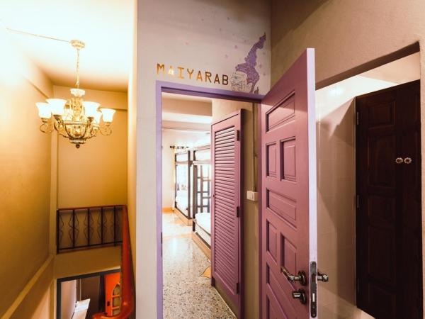 Merge Hostel : photo 2 de la chambre chambre familiale avec salle de bains privative
