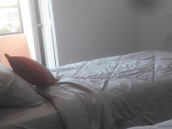 Chom Chan Guesthouse & Hostel : photo 10 de la chambre chambre lits jumeaux avec salle de bains privative