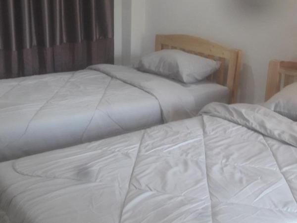 Chom Chan Guesthouse & Hostel : photo 2 de la chambre chambre lits jumeaux avec salle de bains privative