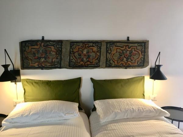 Locanda Sette Fate SPA e Solarium : photo 3 de la chambre chambre double ou lits jumeaux avec salle de bains privative