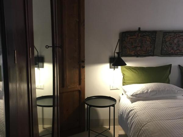 Locanda Sette Fate SPA e Solarium : photo 7 de la chambre chambre double ou lits jumeaux avec salle de bains privative
