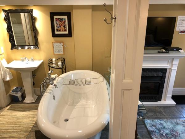 Robert Porter House Inn : photo 10 de la chambre suite lit queen-size