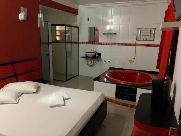 Hotel Romance (Adults Only) : photo 2 de la chambre chambre lit king-size deluxe