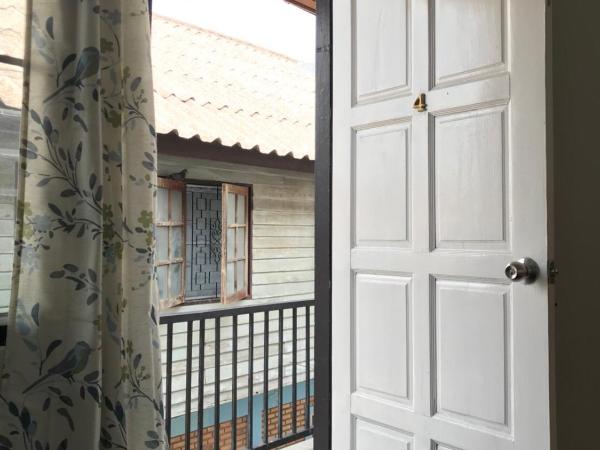 Tourist Inn : photo 7 de la chambre chambre double standard avec ventilateur