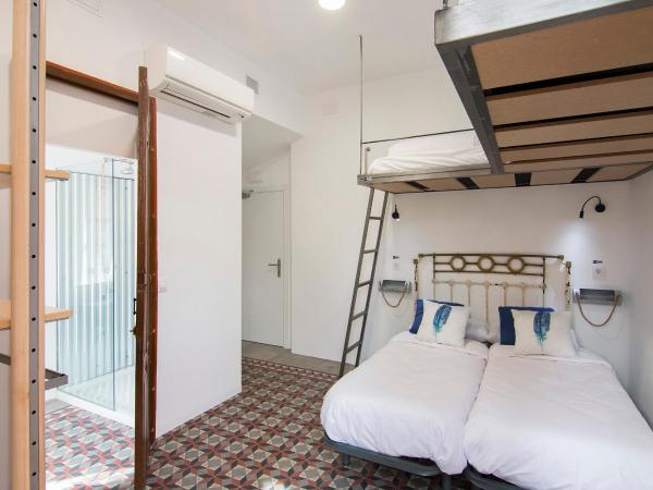 ECO Hostel : photo 5 de la chambre lit dans un dortoir de 4 lits