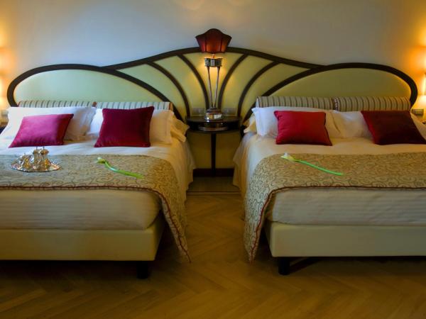 Grand Hotel Savoia : photo 1 de la chambre chambre familiale (4 adultes) 