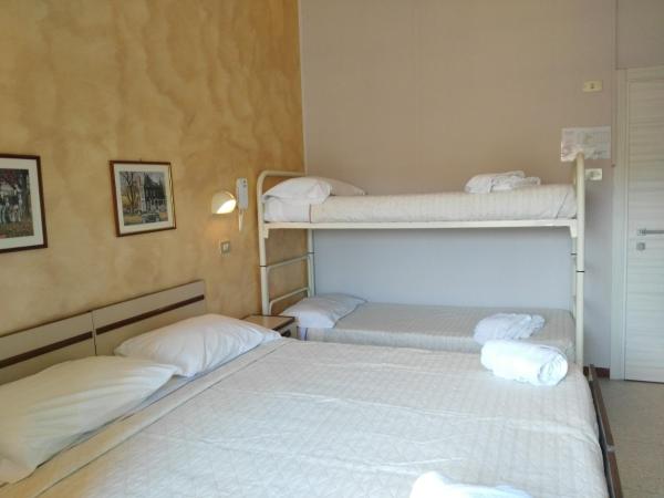 Hotel Marittimo : photo 4 de la chambre chambre quadruple