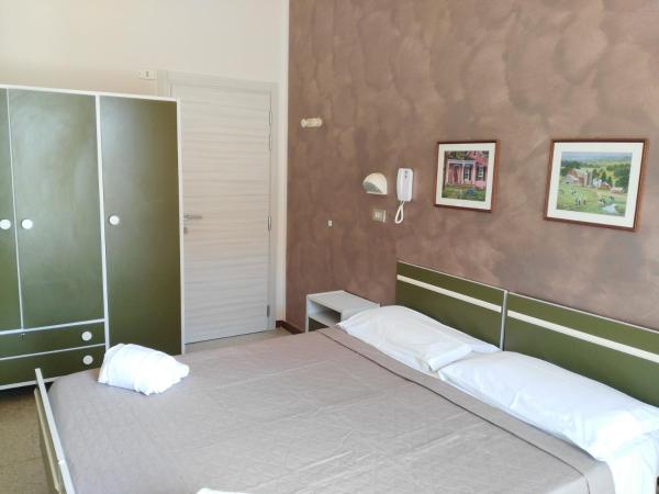 Hotel Marittimo : photo 4 de la chambre chambre double standard avec ventilateur