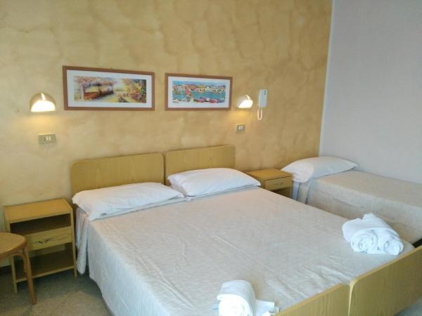 Hotel Marittimo : photo 5 de la chambre chambre triple