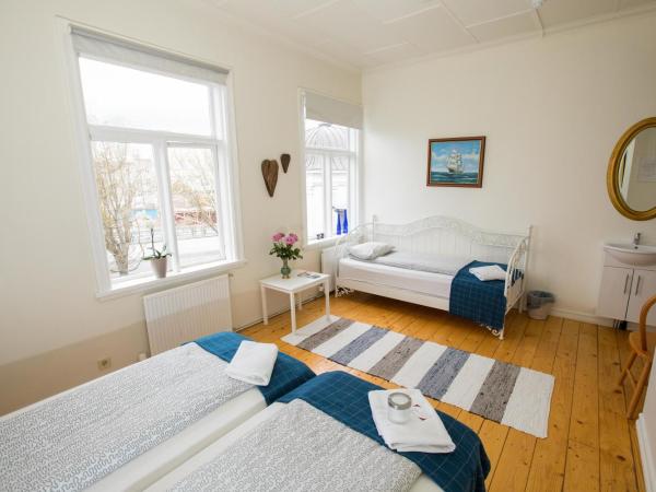 Central Guesthouse Reykjavík : photo 2 de la chambre chambre triple