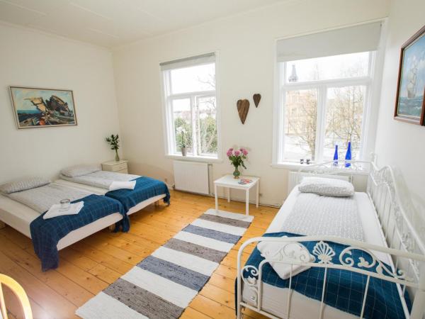 Central Guesthouse Reykjavík : photo 1 de la chambre chambre triple