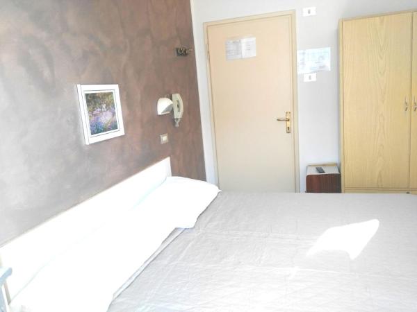 Hotel Marittimo : photo 2 de la chambre chambre double avec salle de bains privative extérieure