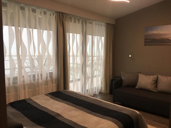 Calypso Lakeside Rooms & Lux Apartments : photo 10 de la chambre chambre double avec balcon – vue sur lac