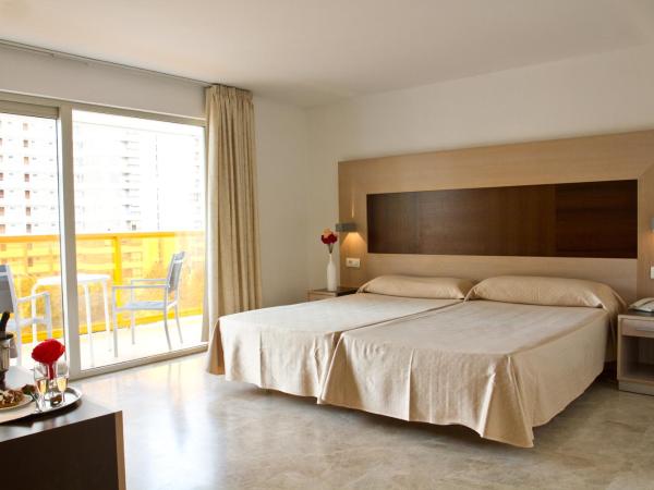 Hotel & SPA Dynastic : photo 3 de la chambre chambre lits jumeaux