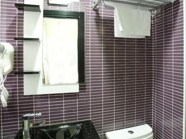 JC Rooms Santa Ana : photo 8 de la chambre chambre quadruple