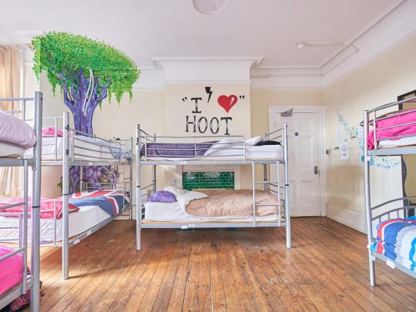 Hootananny Hostel : photo 2 de la chambre lit dans dortoir mixte de 8 lits 