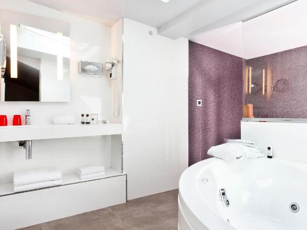 Hotel Opéra Marigny : photo 3 de la chambre suite junior avec baignoire spa