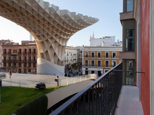 Welldone Metropol : photo 10 de la chambre penthouse avec piscine privée et terrasse